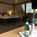 斯塔德特沃德酒店 酒店