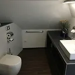 斯塔德特沃德酒店 特里尔