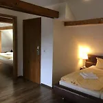 斯塔德特沃德酒店