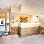 斯塔德特沃德酒店 3*