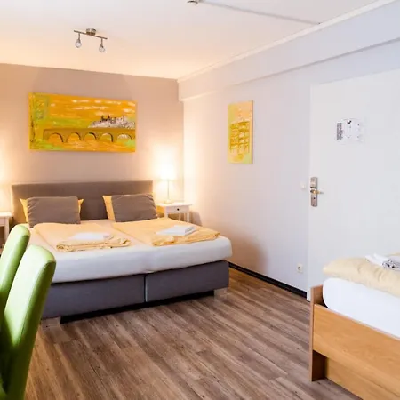 Schroeders Stadtwaldhotel 호텔 트리어