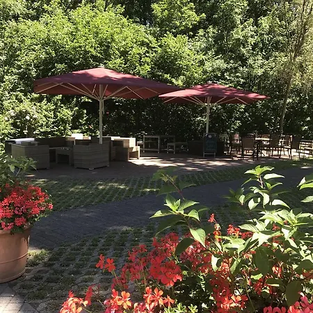 호텔 Schroeders Stadtwaldhotel