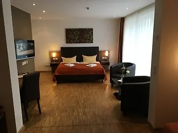 شرويدرز ستادتوالدهوتل 3*