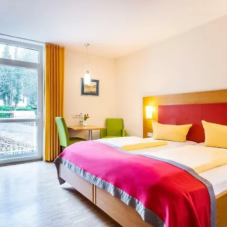 호텔 Schroeders Stadtwaldhotel