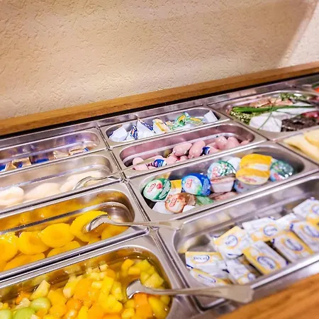 Schroeders Stadtwaldhotel 호텔 트리어