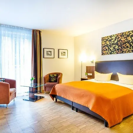 Schroeders Stadtwaldhotel Otel 3*