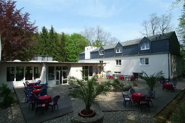 Schroeders Stadtwaldhotel מלון