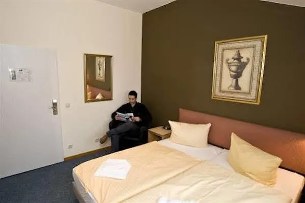 Hotel Schroeders Stadtwaldhotel 3*